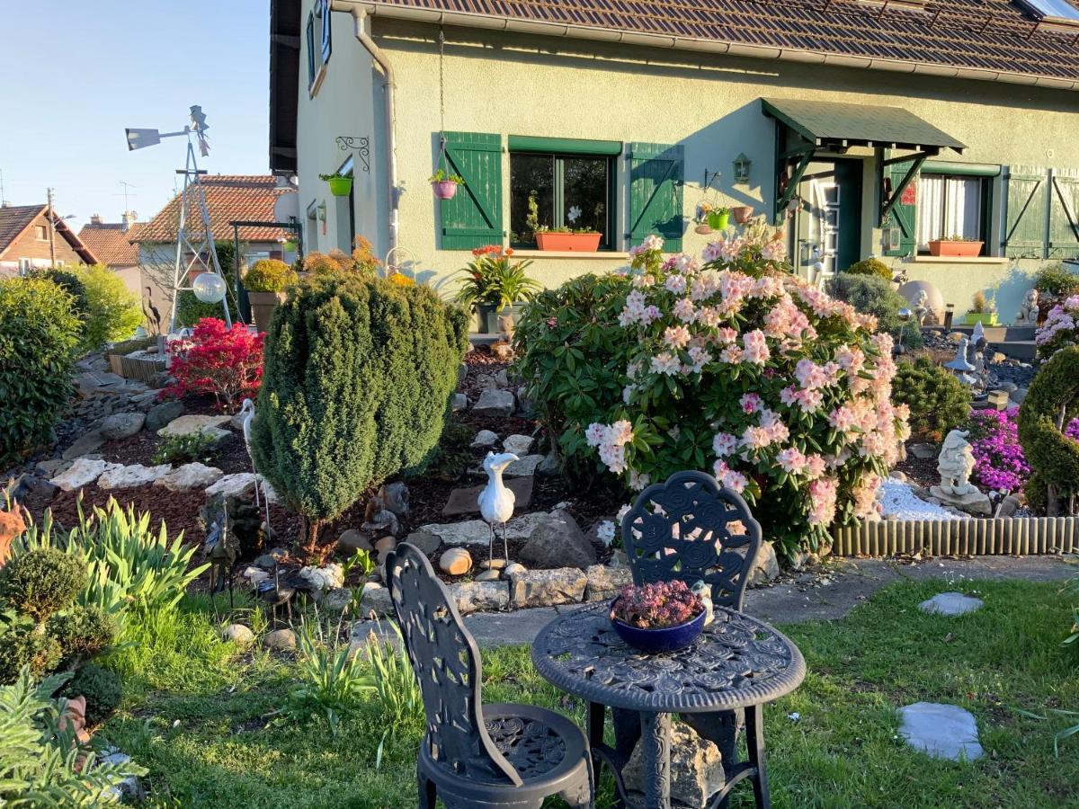 Le Nid Fleuri De Cravanche Buitenkant foto